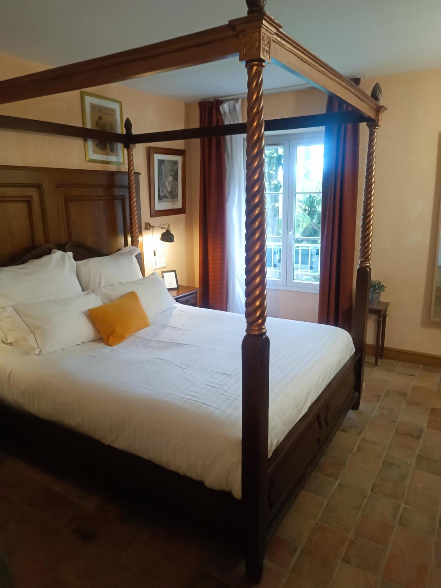 Hostellerie Les Hauts De Sainte Maure Exterior foto